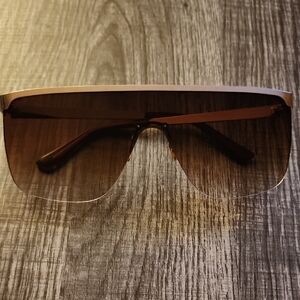 Chic Brown Gradient Sunglasses